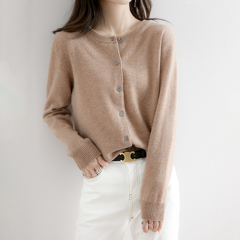 Winter Clothing Colors 2026 - Nuovo Cardigan in Maglia con Bottoni