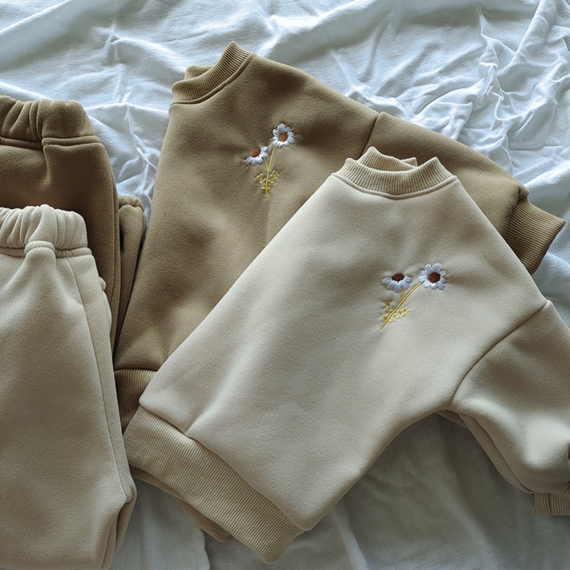 Set di Abbigliamento Autunno I - Winter Clothing Activity recensione e prezzo
