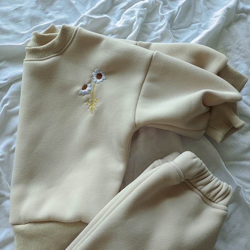 Set di Abbigliamento Autunno I - Winter Clothing Activity recensione e prezzo