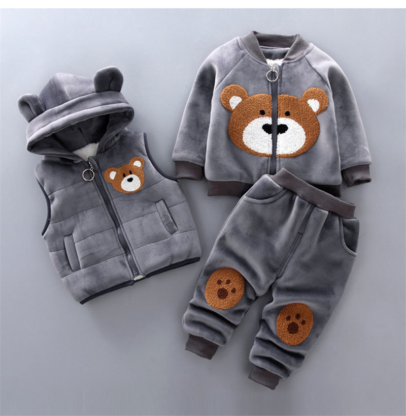Set di abbigliamento invernale - Winter Clothing Activity recensione e prezzo