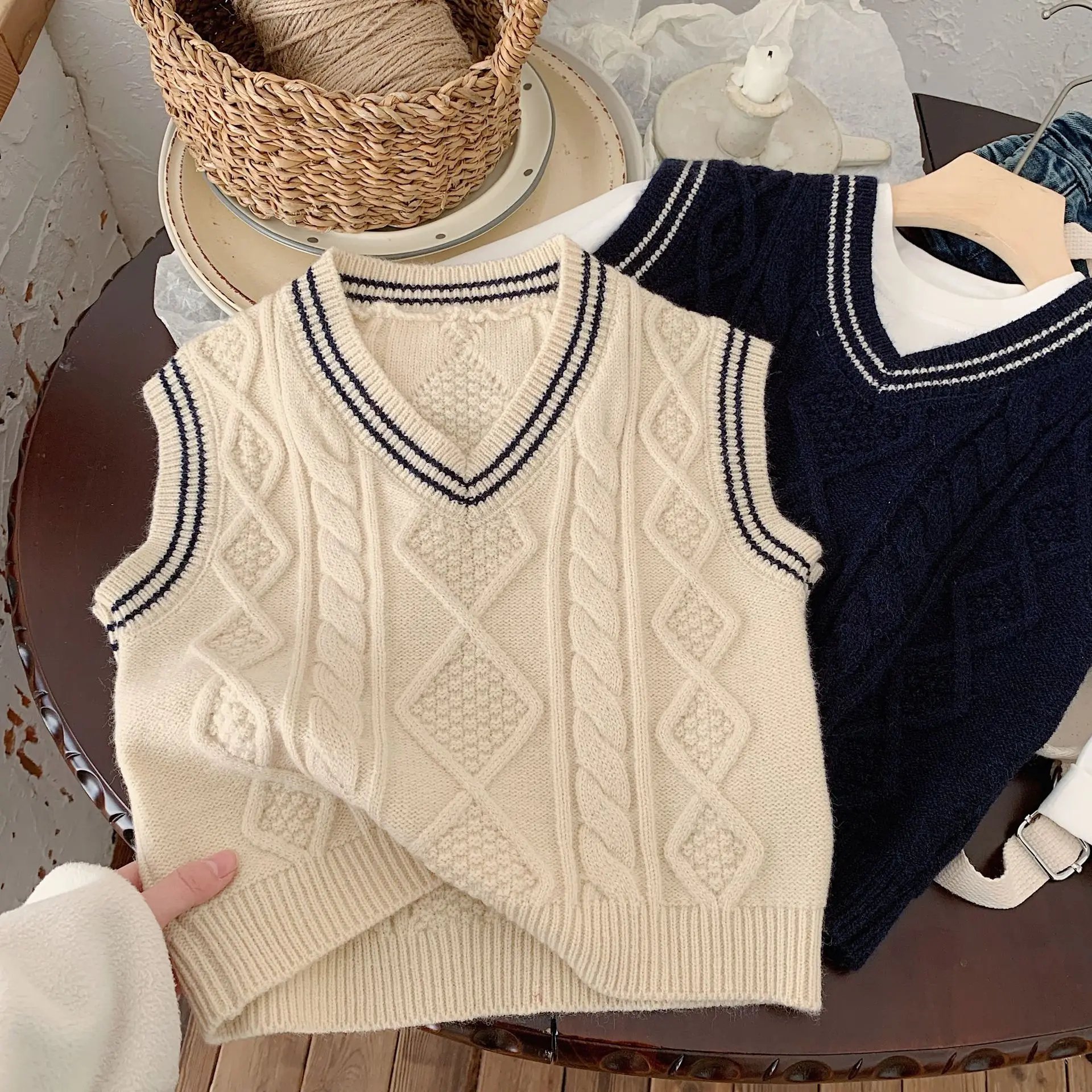 Gilet per bambini Autunno Baby - Winter Clothing Activity recensione e prezzo